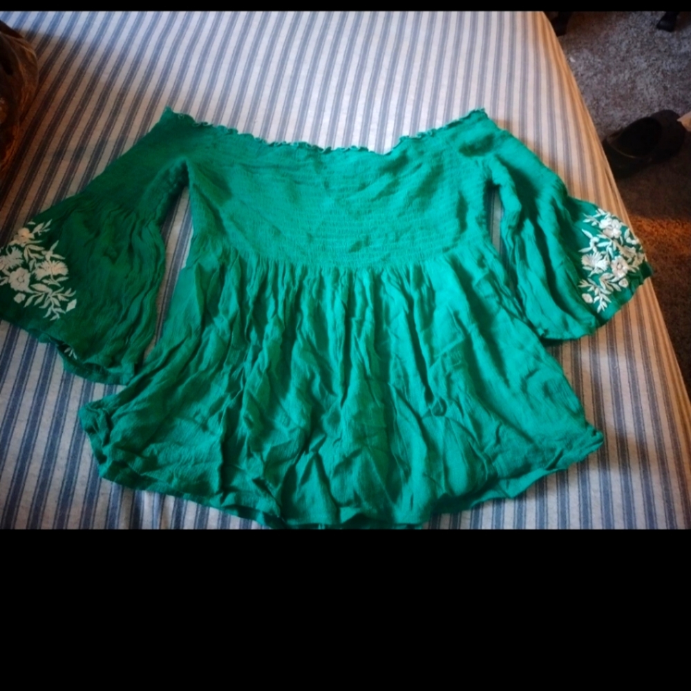 Hollister shirt